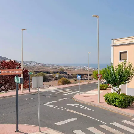 Adosado Sara En Fanabe Hébergement de vacances
